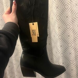 Steve Madden Black Heeled Boots Western-Inspired